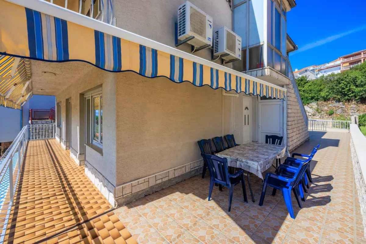 Four-Bedroom Apartment In Crikvenica II Екстер'єр фото