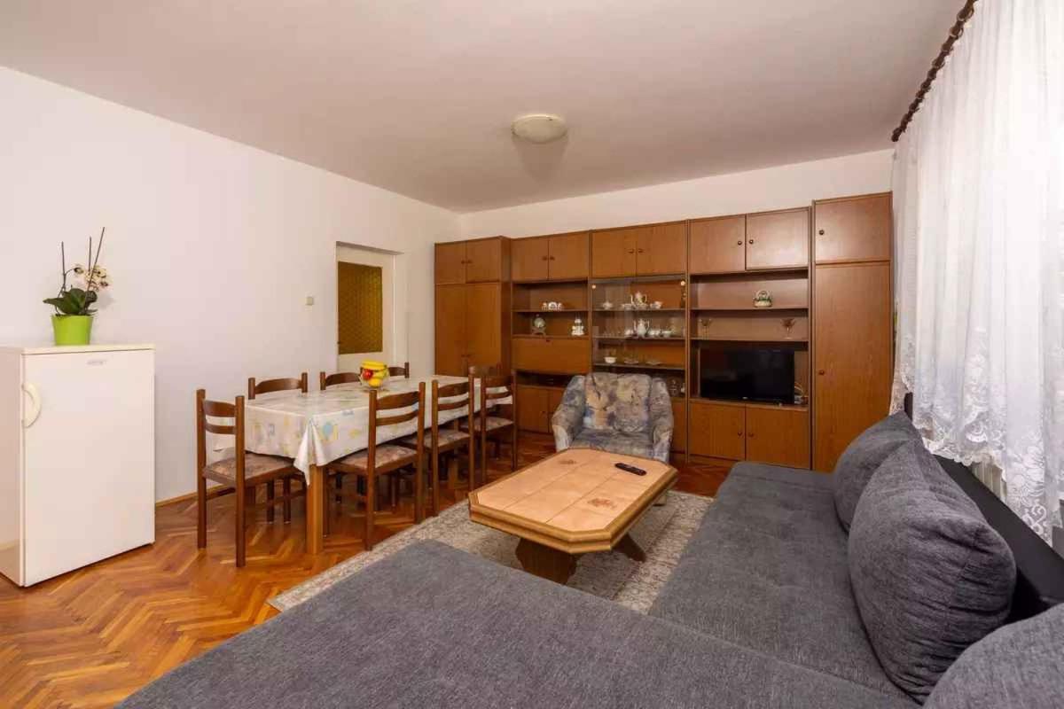 Four-Bedroom Apartment In Crikvenica II Екстер'єр фото